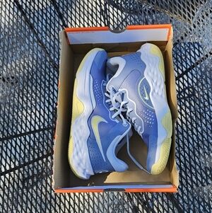 Nike Gray & Yellow Low-Top Sneakers